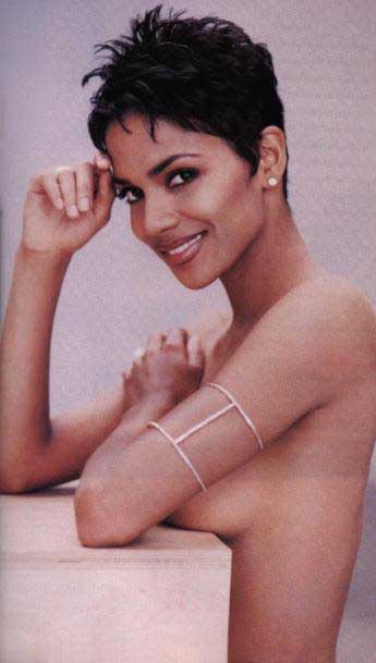 Halle Berry - James Bond Girl 