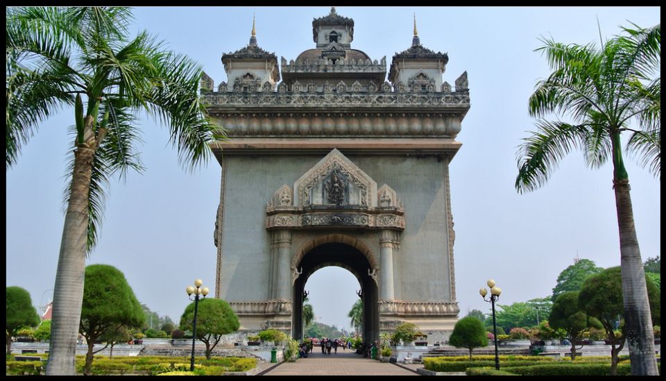 Cotopaxai ( Patuxay ) Monument in Vientiane