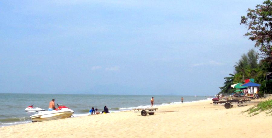 Beach at Batu Ferringhi on Pulau Penang