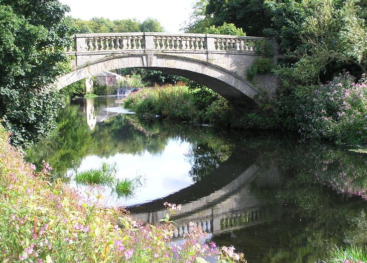 Bridge over the White Cart River in Pollok Country Park