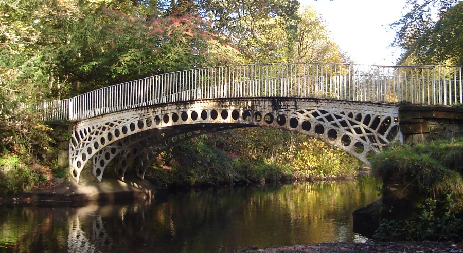 Silver Bridge over White Cart River at Linn Park