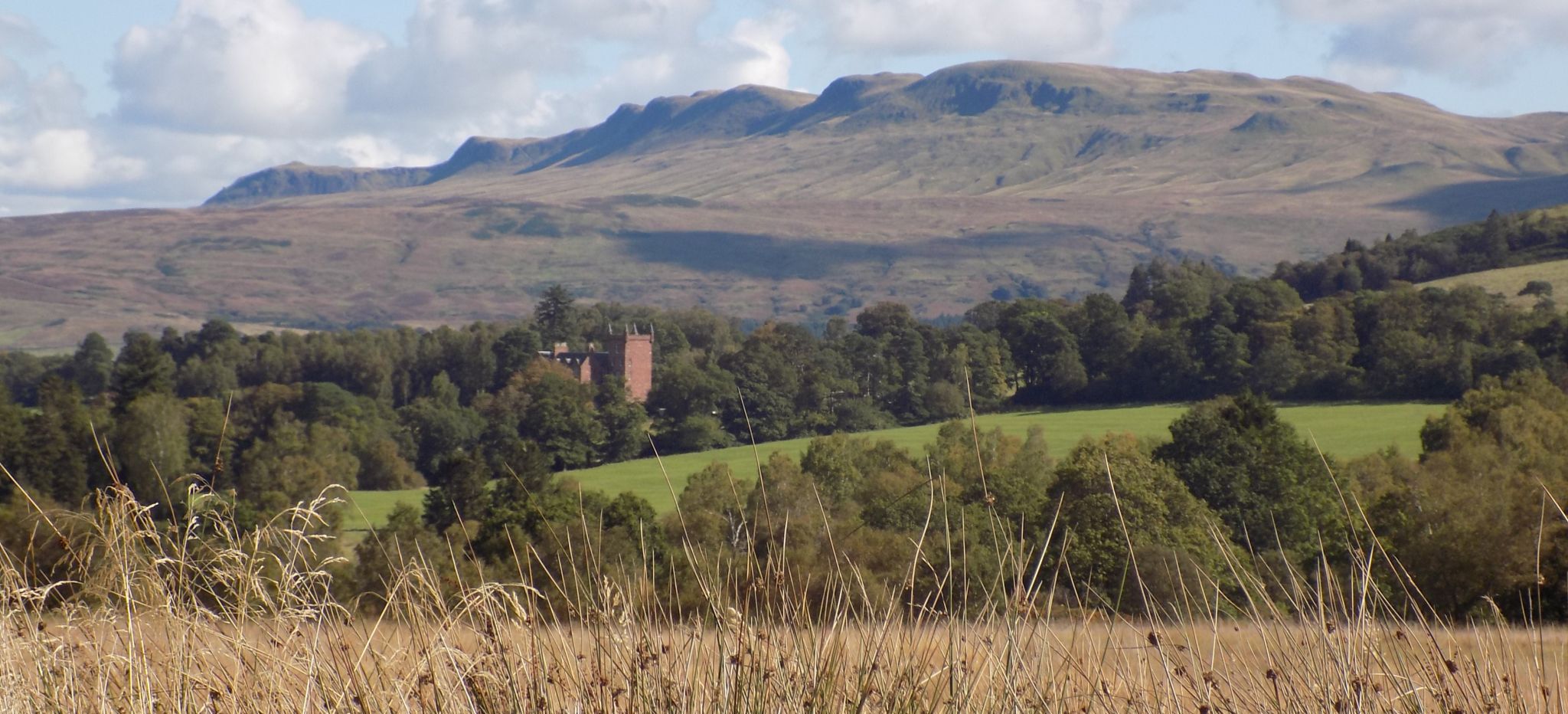 Campsie Fells beyond Aucheneck House from John Muir Way